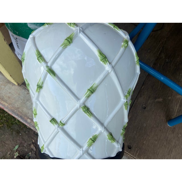 Vintage Mid-Century Modern Hollywood Regency Faux Bamboo White Ceramic Table Lamp For Sale - Image 9 of 12