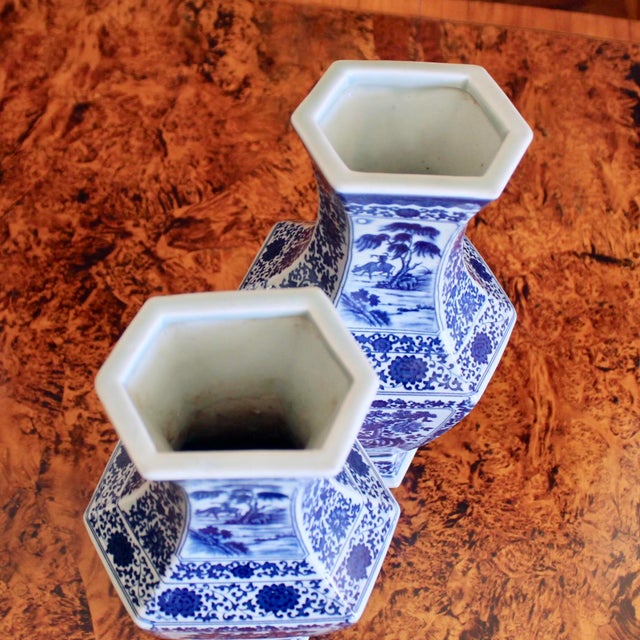 Ceramic Chinese Antique Blue and White Export Porcelain Garniture- 3 Pieces For Sale - Image 7 of 17