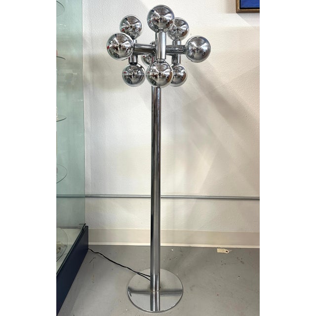 Wonderful chrome “molecule” or “atomic” globe lamp by Sonneman Lighting from the 1970’s. The lamp is in working condition....