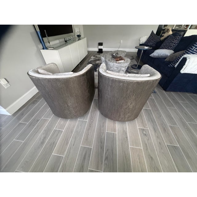 Bernhardt Custom Eliot Swivel Barrel Chairs in Cream With Metallic Textured Backs – Pair For Sale In Orlando - Image 6 of 12