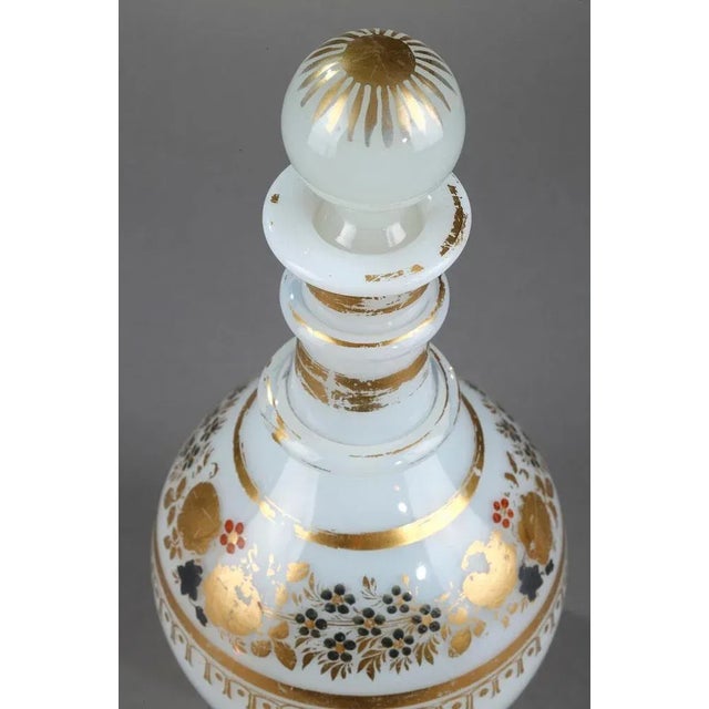 White Opaline Bottle by Desvignes, 1820s For Sale - Image 4 of 12