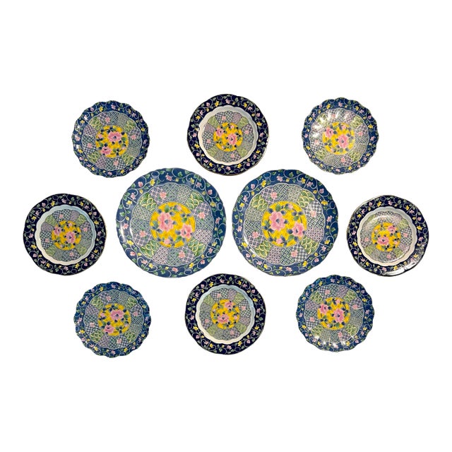 MCM Gump’s Japanese Scalloped Gold Rimmed Imari Floral Porcelain Plates - A 10 Piece Set For Sale
