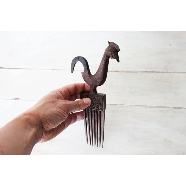 1950s Chokwe Comb Depicting a Rooster, Angola For Sale - Image 4 of 11