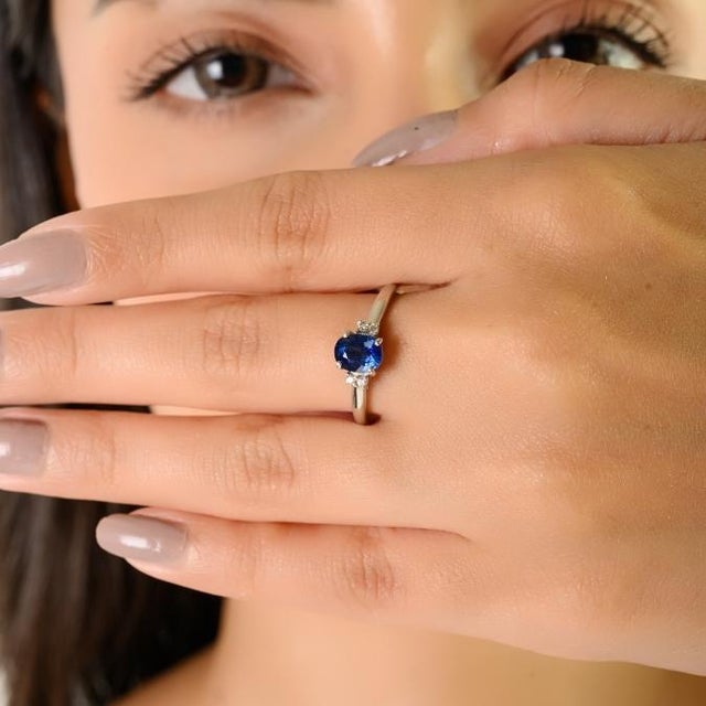 14k White Gold 1.85Ct Natural Oval Blue Sapphire & Diamond Engagement Ring Size 5 For Sale In New York - Image 6 of 12