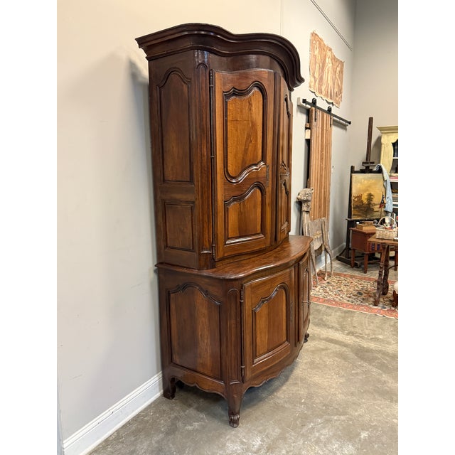19th Century French Louis XV Style Buffet À Deux Corps Cabinet in Walnut For Sale - Image 11 of 11