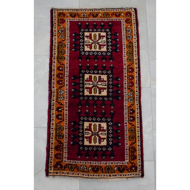 1970s Hand Knotted Turkish Rug, Door Mat, Entryway Rug, Bath Mat, Kitchen Decor, Small Rug - 1′8″ × 3′1″ For Sale - Image 12 of 13