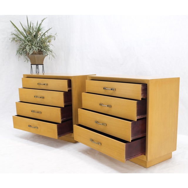 Kittinger Pair Mid Century Modern Mahogany Twisted Solid Brass Pulls Bachelor Chests MINT For Sale - Image 4 of 14