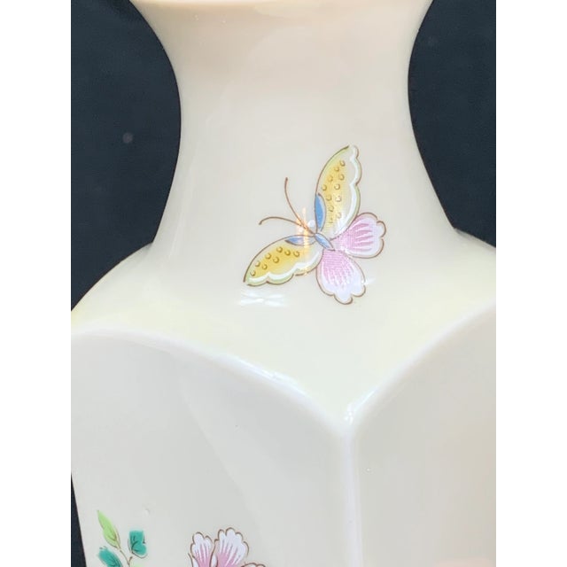 Ceramic Vintage Cho Cho Chinoiserie Floral Vase For Sale - Image 7 of 11