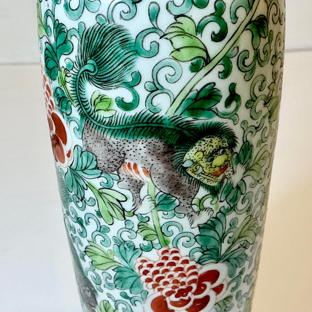 1940s Vintage Chinoiserie Boho Chic Hollywood Regency Foo Dog Vase in Green For Sale - Image 6 of 16
