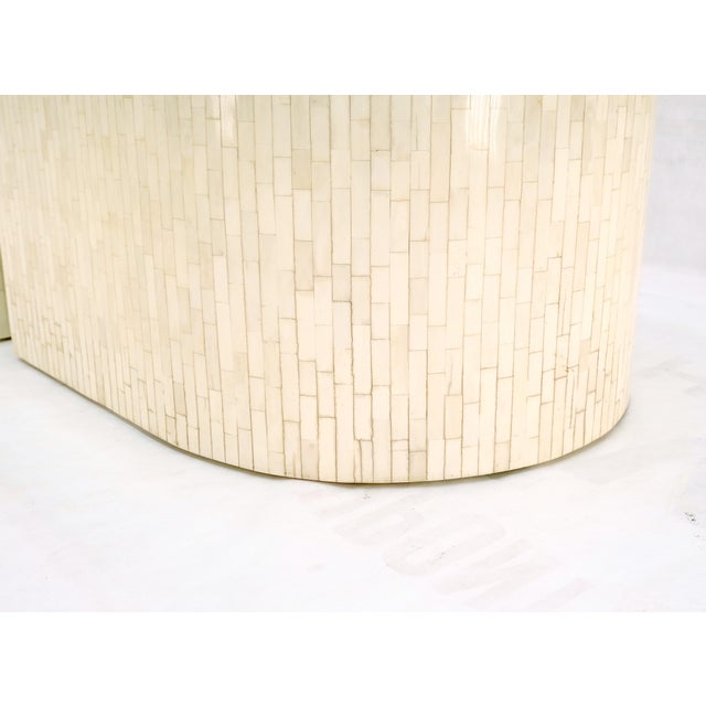 Racetrack oval shape 3/4" glass top tessellated bone tile base coffee table mint!