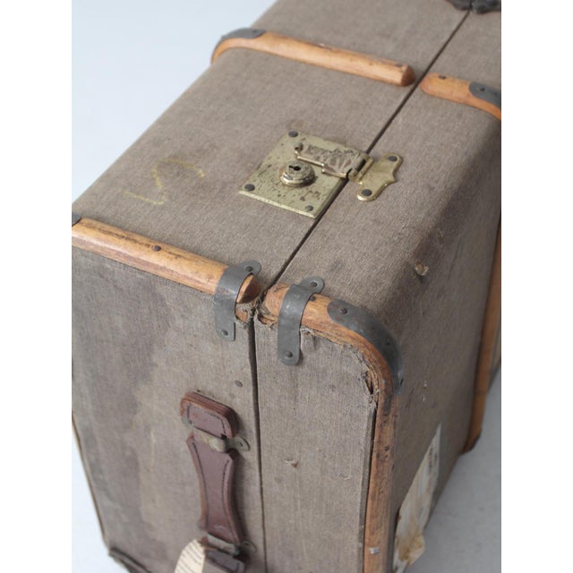 Mid-Century Modern Vintage 1950s Cunard Line Steamer Trunk For Sale - Image 3 of 12