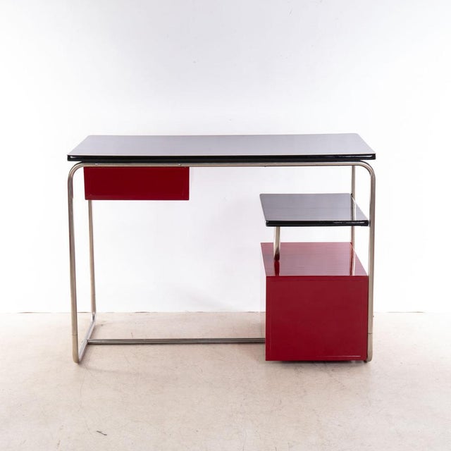 Metal Small Vintage Bauhaus Desk in Red and Black Lacquered, 1930s For Sale - Image 7 of 8
