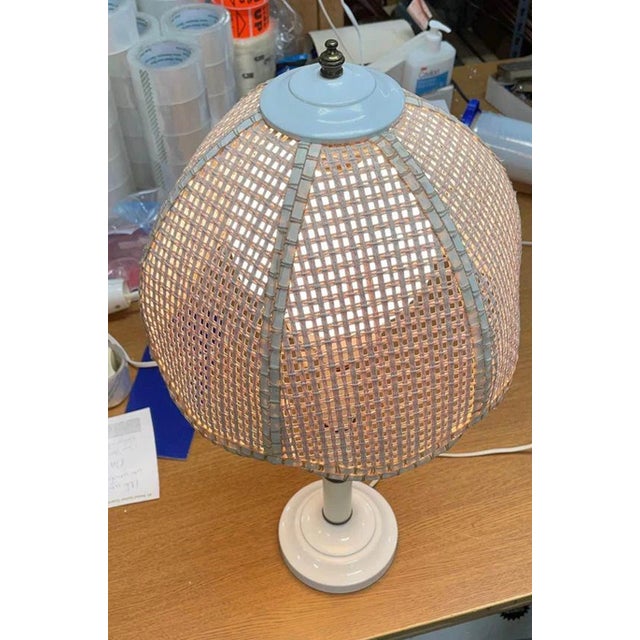 Mid-Century Modern Vintage Mid-Century Modern White Faux Bamboo Wicker Shade Table Lamp For Sale - Image 3 of 4