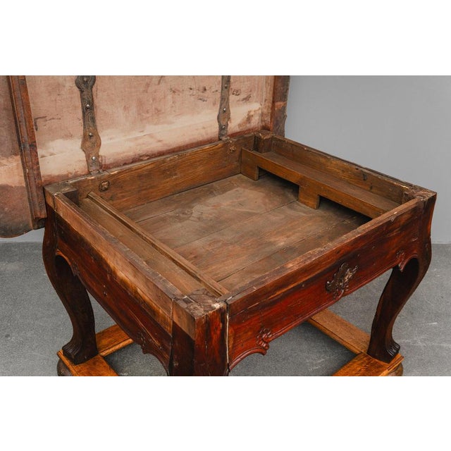 Large Baroque Table in Walnut, 1700s For Sale - Image 15 of 18