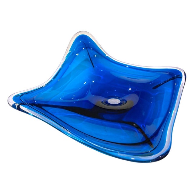 Large Stingray Glass Centerpiece Bowl 21" Oversize Blue Nautical Coastal Decor For Sale - Image 9 of 18