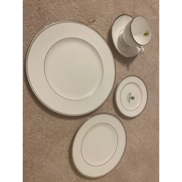 Late 20th Century Waterford Vintage Kilbarry Platinum Fine China 5 Piece Place Settings 4 Sets- 20 Pieces New in Box For Sale - Image 10 of 11
