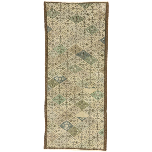 Vintage Turkish Sivas Rug - 02'09 X 06'05 For Sale - Image 9 of 9