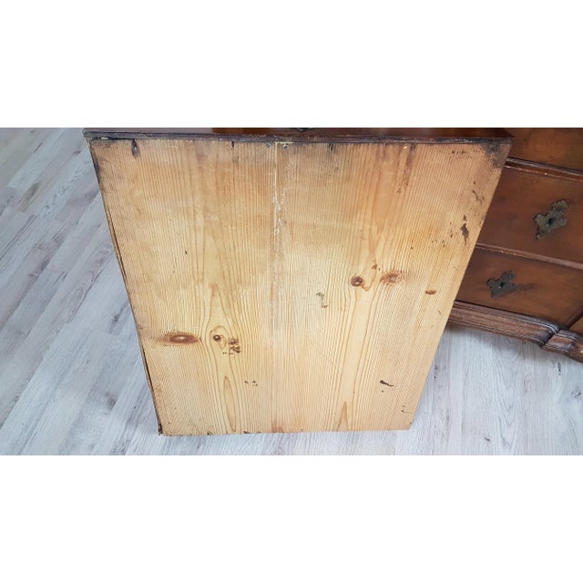 Antique Walnut Chest of Drawers, 1745 For Sale - Image 3 of 14