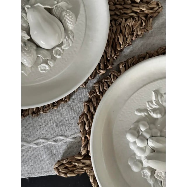 Pair of Mid-Century Trompe L’Oeil Fruit Plates, White Bas-Relief, Napco 1952/1966 For Sale - Image 4 of 4