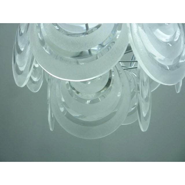 Metal Mid-Century Italian Acrylic Glass and Chrome Pendant Lamp, 1960s For Sale - Image 7 of 8