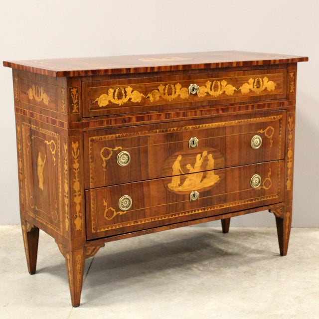 Italian Louis XVI Chest of Drawers in Walnut For Sale - Image 16 of 16