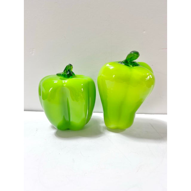 Farmhouse Vintage Murano-Style Veggies Blown Art Glass Bell Peppers – Set of 7 Red Yellow Green Italian Kitchen Decor For Sale - Image 3 of 8