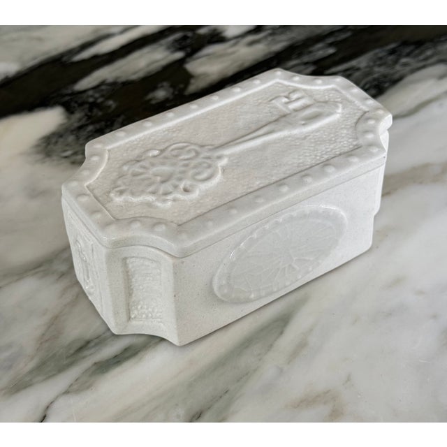 Made in Peru Vintage Jonathan Adler Heart Key Trinket Box For Sale - Image 10 of 10