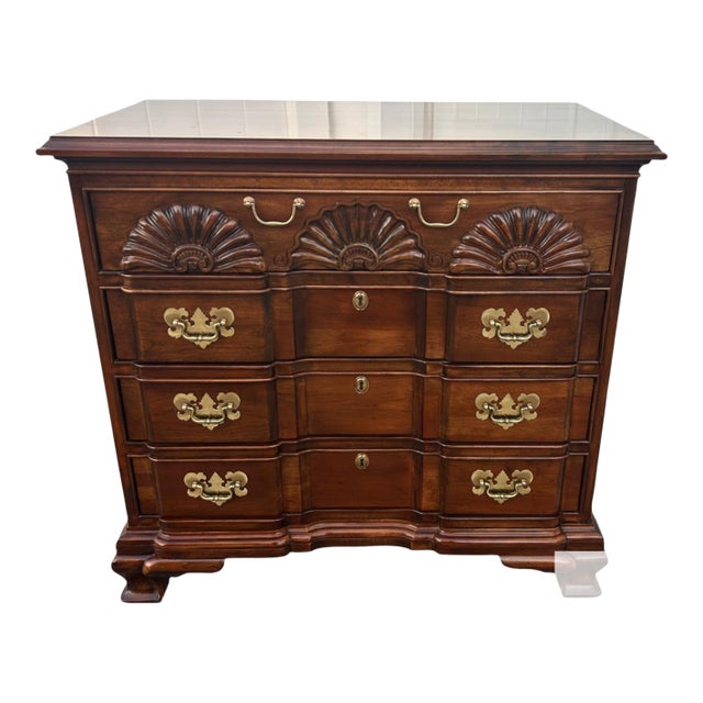Vtg. Harden Georgian Style Shell Carved Cherry Block Front Bachelors Chest For Sale