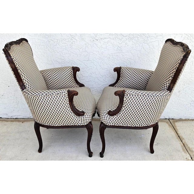 Wood Pair of Antique French Provincial Louis XV Walnut Bergere Armchairs For Sale - Image 7 of 18
