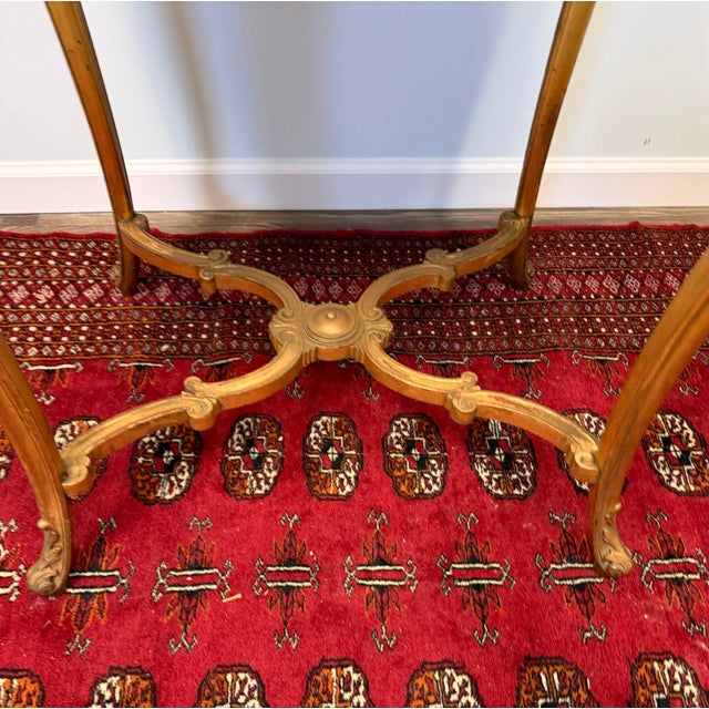 Antique French Louis XVI-Style Giltwood Side Table With Natural Green Onyx Top For Sale In Birmingham - Image 6 of 10