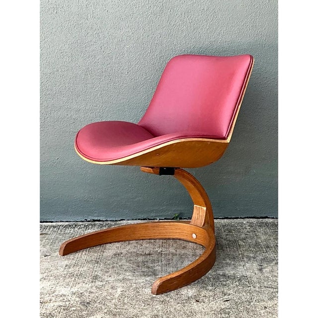George Mulhauser Vintage Wood and Vinyl Cantilever Chair After George Mulhauser For Sale - Image 4 of 12