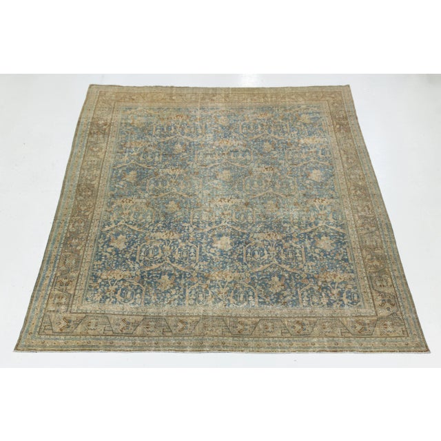 Textile Floral Designed Handmade Mahal Wool Rug in Blue From the 1900s For Sale - Image 7 of 11