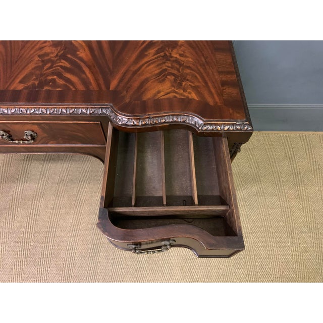 Chippendale Style Writing Desk in Flame Mahogany, 1920 For Sale - Image 4 of 11