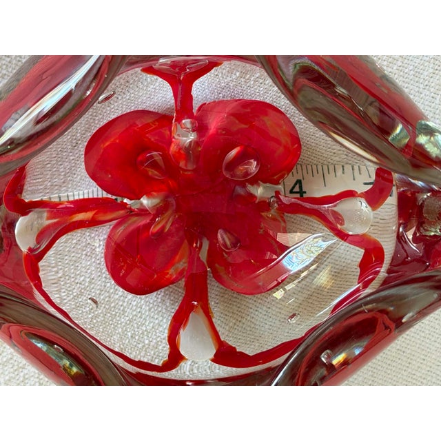 1960s Art Glass Ashtray MCM Red Encased Floral Bubbles Hand Worked Heavy Freeform For Sale - Image 9 of 9