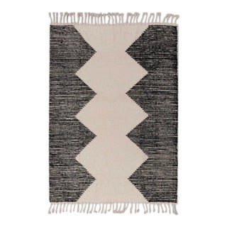 2020s Black Natural Cotton Handwoven Boho Rug 6x9Ft. For Sale