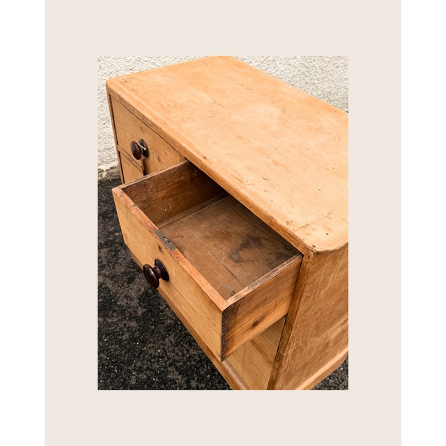 Classic Victorian stripped pine chest of drawers with 4 large drawers and a good size for any bedroom. In good condition...