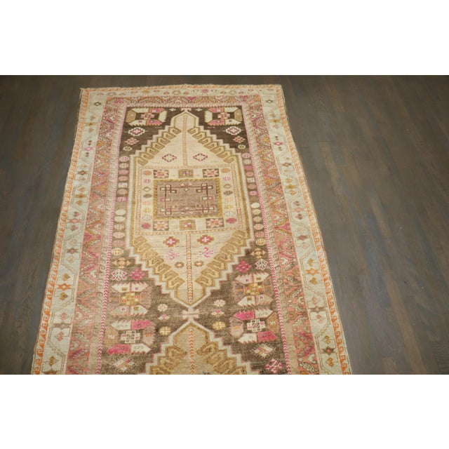 Mid 20th Century Geometric Turkish Sivas Wide Runner rug no. j5187 For Sale - Image 10 of 10