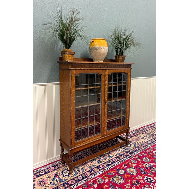 Antique English Bookcase Cabinet Double Door Leaded Wavy Glass Oak c.1930s For Sale - Image 15 of 18