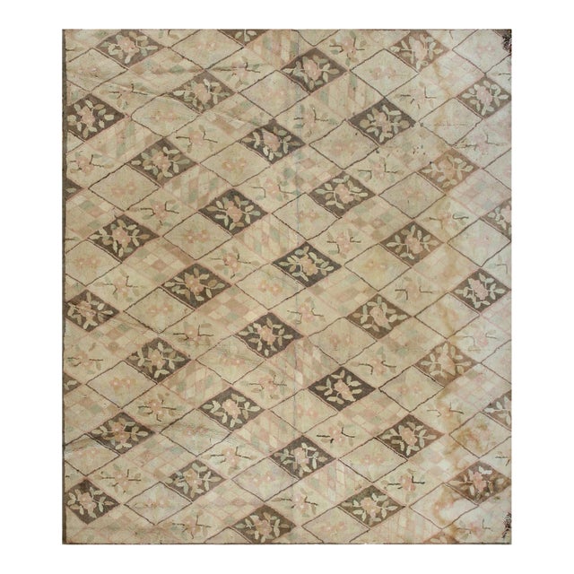 1930s Beige Cream Trellis-Lattice Folk Art Antique American Hooked Small Rug For Sale