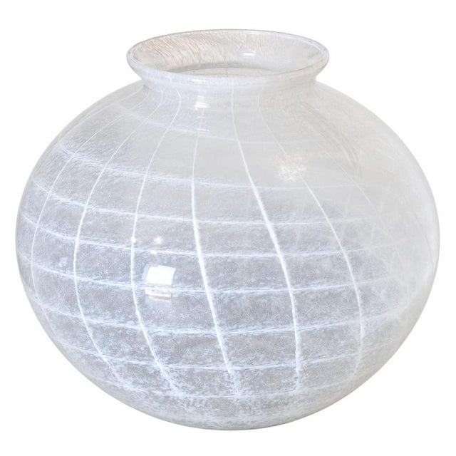 Italian White Murano Glass Vase in the style of Tobia Scarpa for Venini, 1950s For Sale - Image 9 of 9