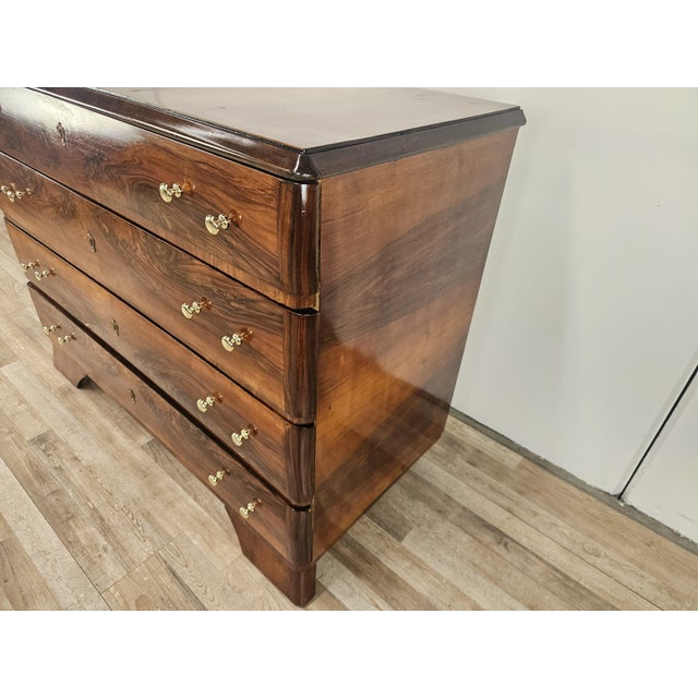 Art Deco Chest of Drawers in Walnut and Brass, 1940 For Sale - Image 3 of 18