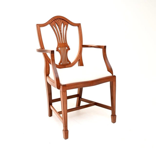 1950s Vintage Sheraton Style Shield Back Dining Chairs, 1950, Set of 8 For Sale - Image 5 of 13