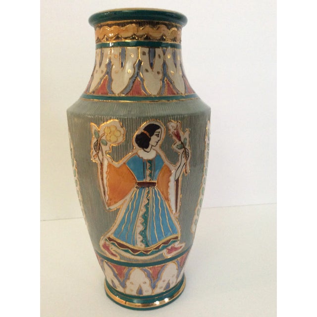 This stunning vintage Majolica vase was produced in Deruta, Italy a town that is among the most famous for Majolica...