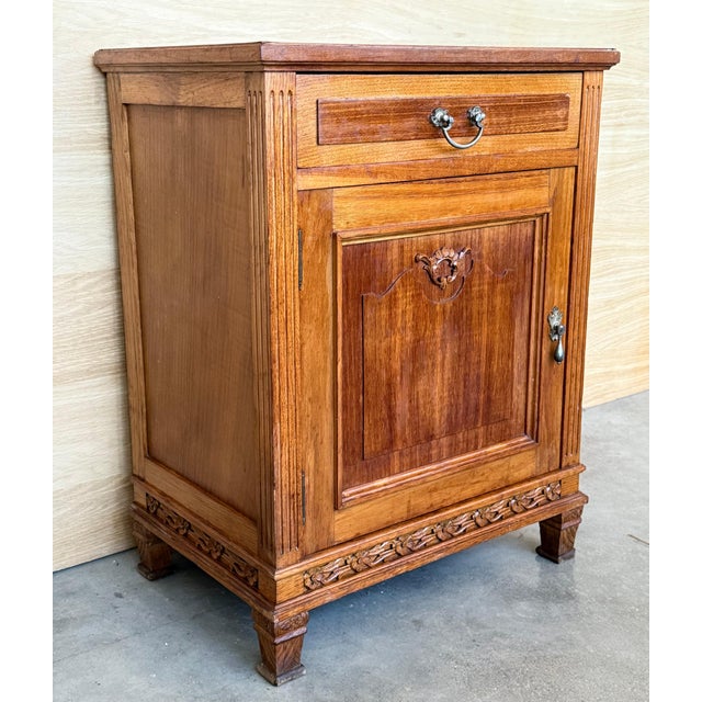 French Art Deco Marble Top Nightstands or Bedside Cabinets in Walnut, 1930, A Pair For Sale - Image 4 of 18