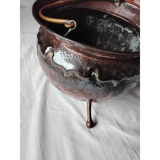 19th Century Arts & Crafts Copper Pot with Swing Handle, 1890s For Sale - Image 5 of 8