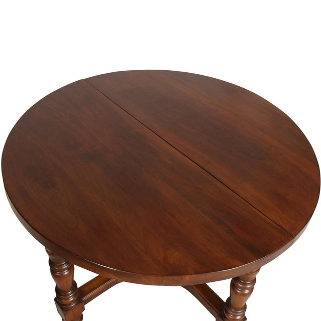 - Produced circa 1880 - Made by Ebanisteria di Bassano in Italy - Made in solid walnut - The thickness of the top is 6cm -...