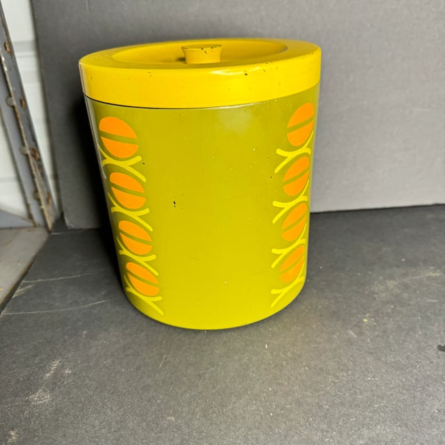 Green Mid Century Modern Canisters- Set of 4 For Sale - Image 8 of 8