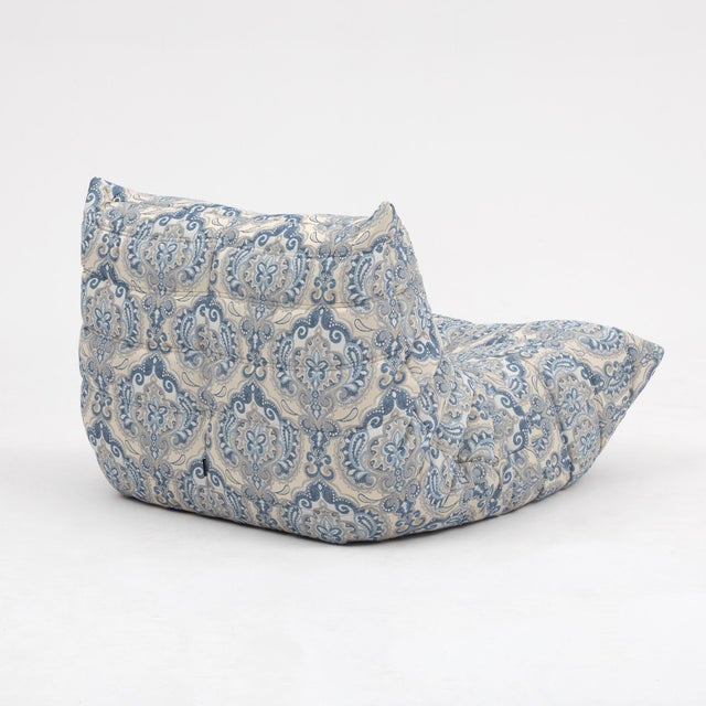 2000 - 2009 Togo Fireside Chair and Ottoman in Azure Paisley Jacquard Vintage Ligne Roset For Sale - Image 5 of 15