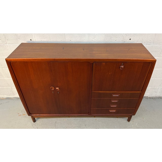 Danish Teak Mid-Century High-Boy Gentleman’s Wardrobe For Sale - Image 4 of 17