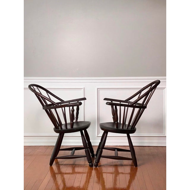 Pair of Early 20th Century Sack Back Windsor Armchairs in a Dark Finish For Sale - Image 4 of 18